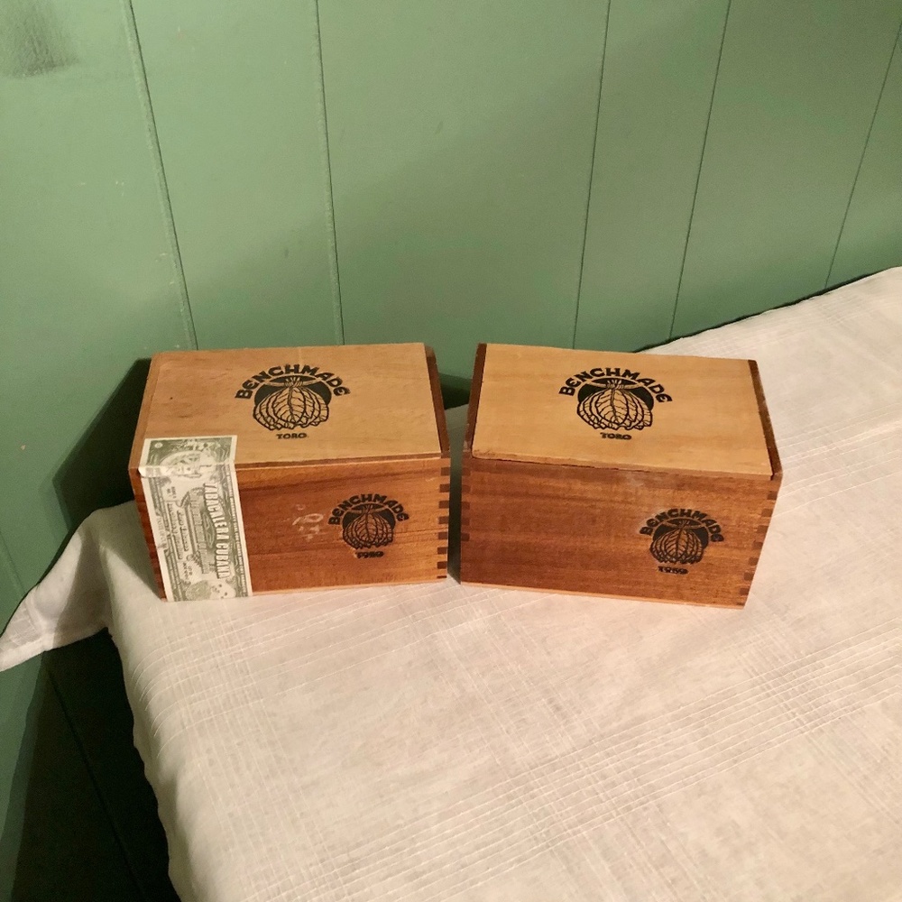 Vintage 2 Lot ASHTON Benchmade TORO Empty Wooden Cigar Boxes Tobacco Man Cave